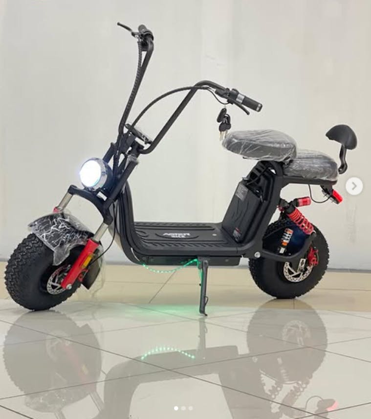 Middle Harley Electric Scooter