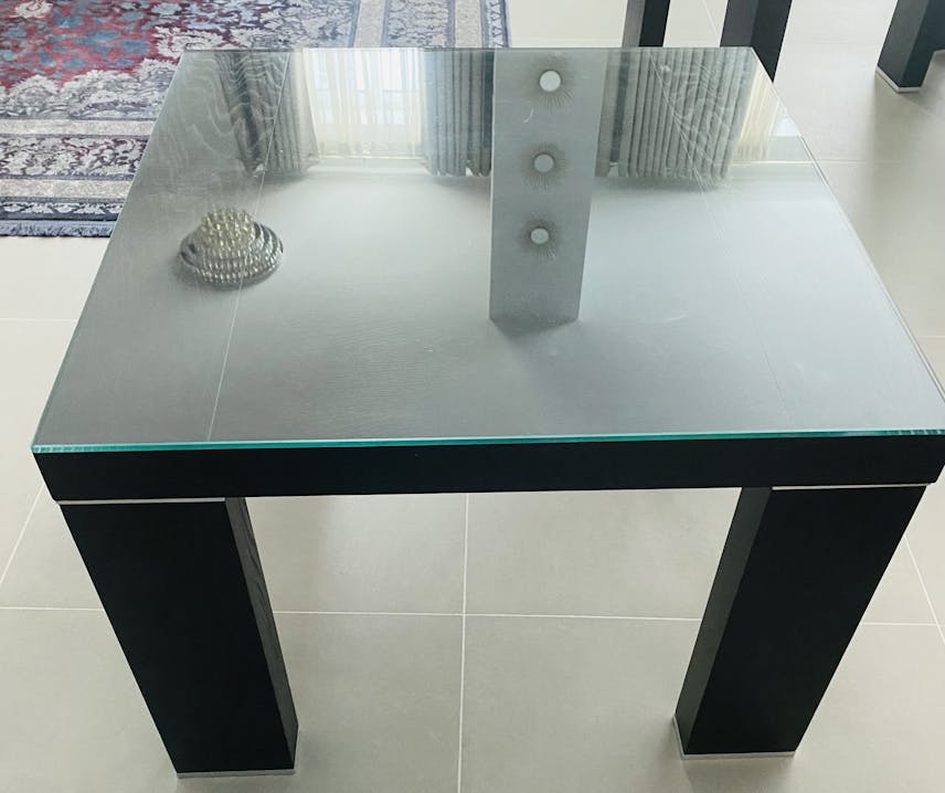 طقم طاولة جانبية من الخشب الصلب مكون من قطعتين