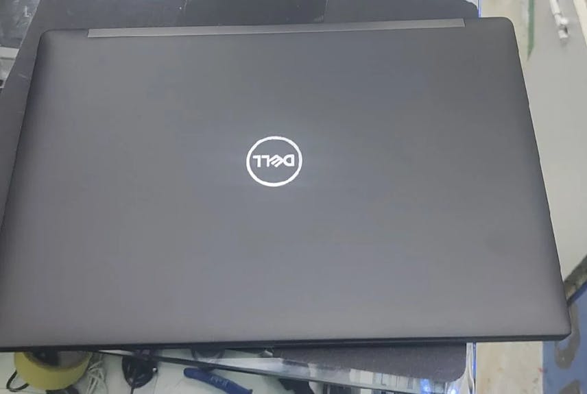 لاب توب ديل بشاشة لمس