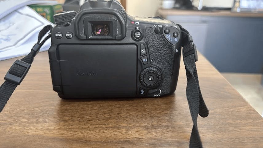 Canon EOS 70D DSLR Camera