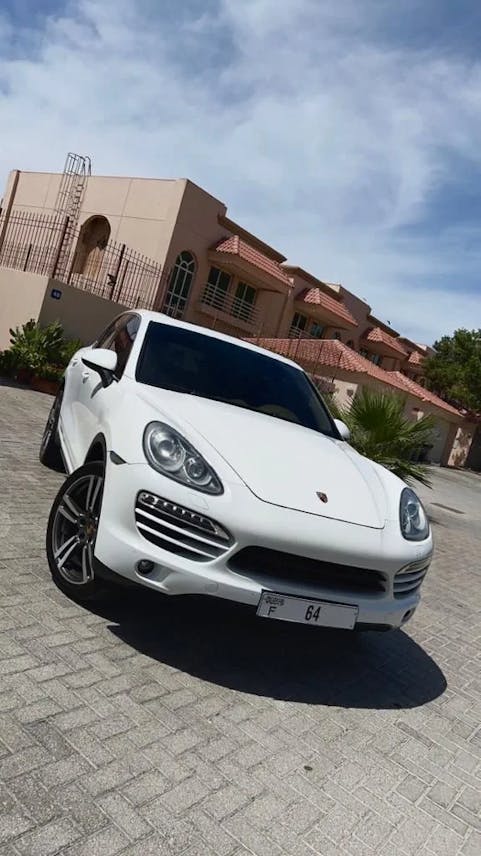 2014 Porsche Cayenne GCC Premium Edition – V6