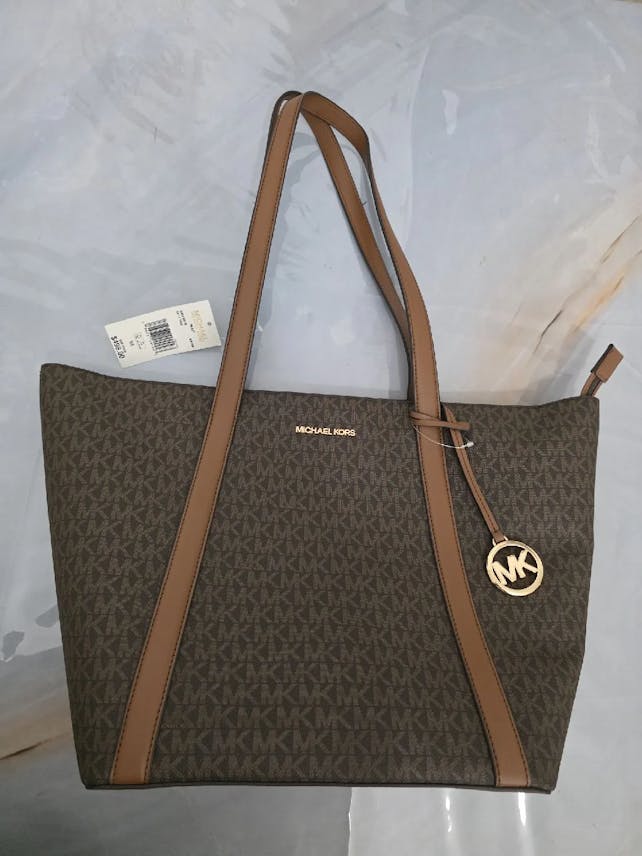 Discover the Elegance of Michael Kors Handbags