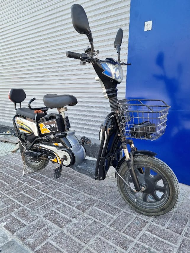 Electric Scooter – Excellent Condition