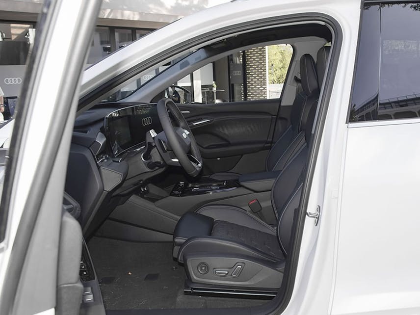 Audi Q6L e-tron EV 2026