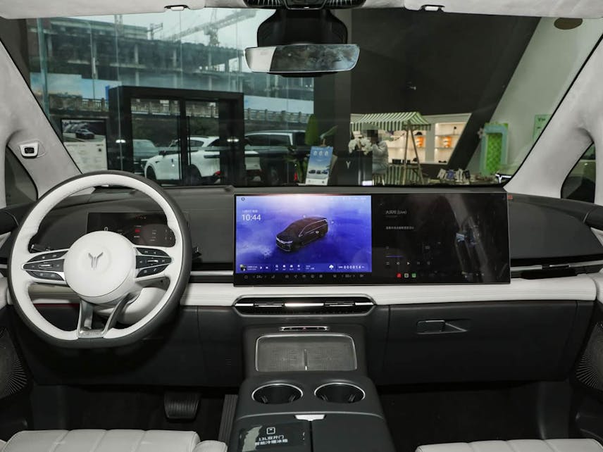 Voyah Dreamer EV 2025