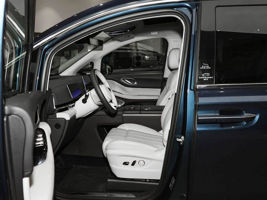 Voyah Dreamer EV 2025