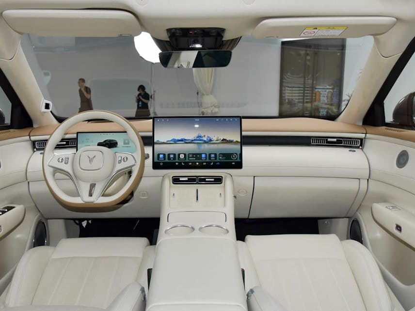 Voyah FREE super long battery life version 2024