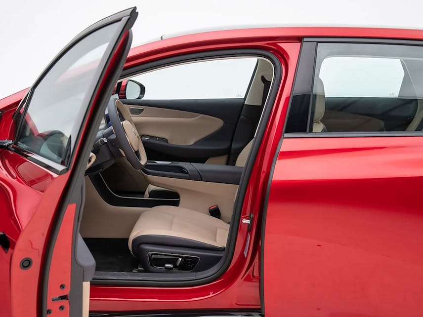 Hongqi Tiangong 05 EV 2025