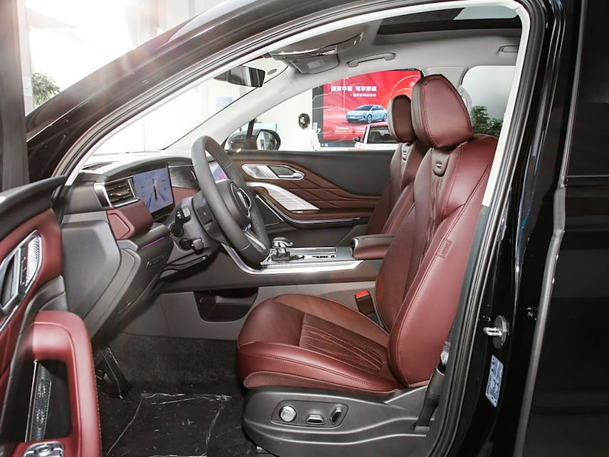 Hongqi HS7 2.0T PHEV 2024