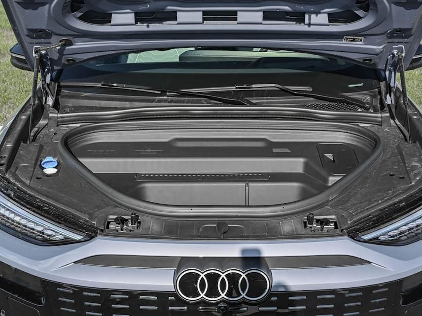 Audi Q6L e-tron EV 2026