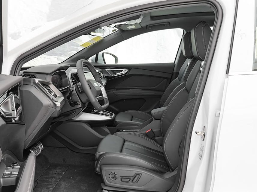 Audi Q4 e-tron EV 2024