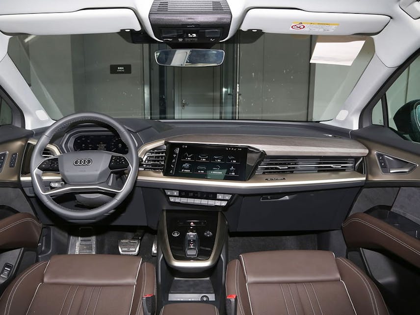 Audi Q5 e-tron EV 2024