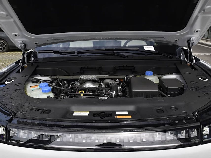 DongFeng eπ008 EV 2025