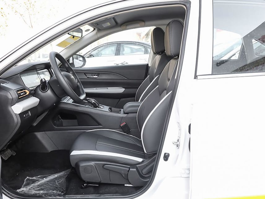 DongFeng Aeolus E70 EV 2023