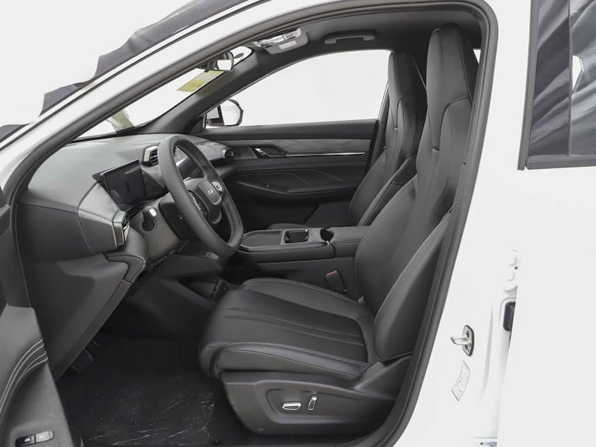 DongFeng Aeolus L7 EV 2025