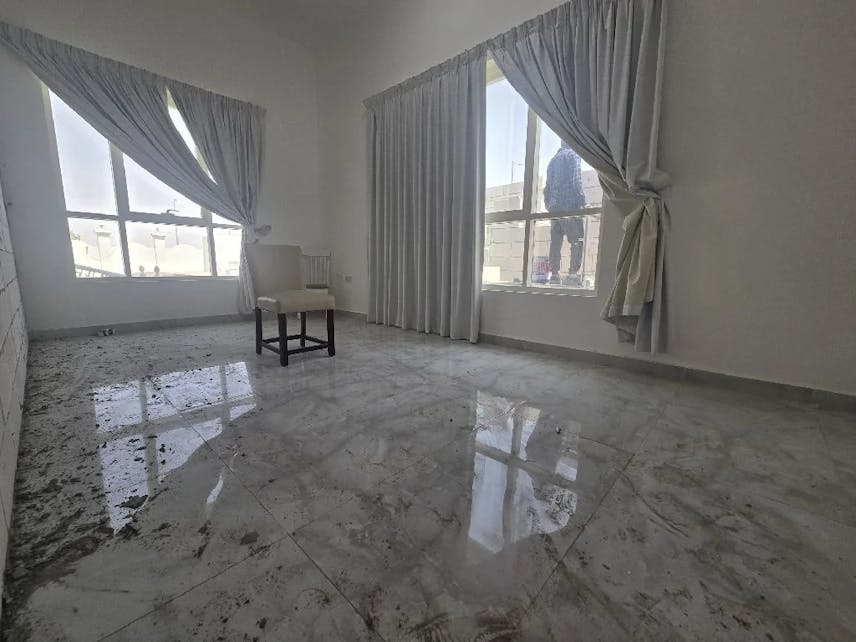 2-Bedroom Apartment with Private Entrance in Villa