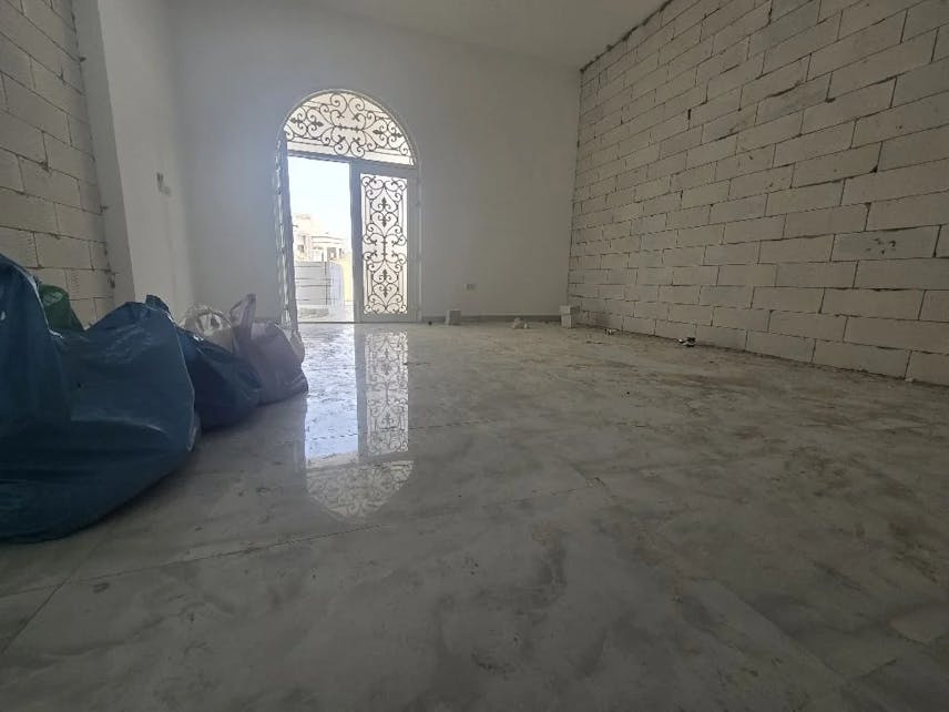 2-Bedroom Apartment with Private Entrance in Villa