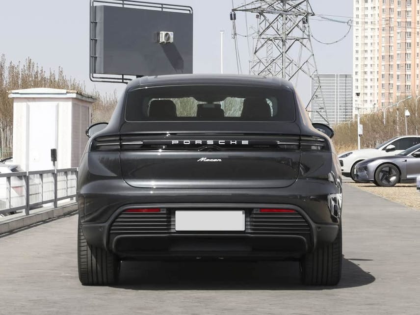 Porsche Macan SUV EV 2026